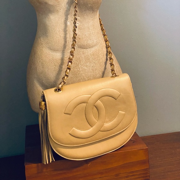 Timeless CC Chanel Vintage CoCo Curve - Picture 3 of 14